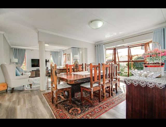 4 BEDROOM HOUSE FOR SALE IN LONEHILL